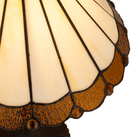 Detail Tiffany tafellamp klassiek rustig van glas in lood in crème-, amber- en bruintinten