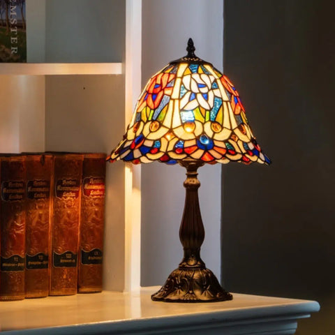Tiffany Tischlampe mit eleganten Blüten – Creme, Rosa & Blau – H 46 cm (Art. 7075)