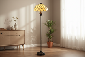 Tiffany vloerlamp – Ruitpatroon & Warme Crèmetinten – Ø 40 × H 165 cm (Art. 7254)