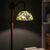 Tiffany vloerlamp Blauwe Bloemen met Gebogen Arm – Crèmegeel, Blauw & Groen – H 177 cm (Art. 7256)