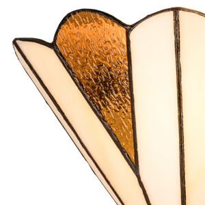 Detail Tiffany wandlamp klassiek rustig van glas in lood in crème-, amber- en bruintinten
