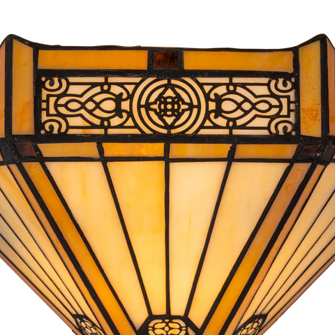Detail Tiffany wandlamp art deco van glas in lood in crème-, amber- en geeltinten