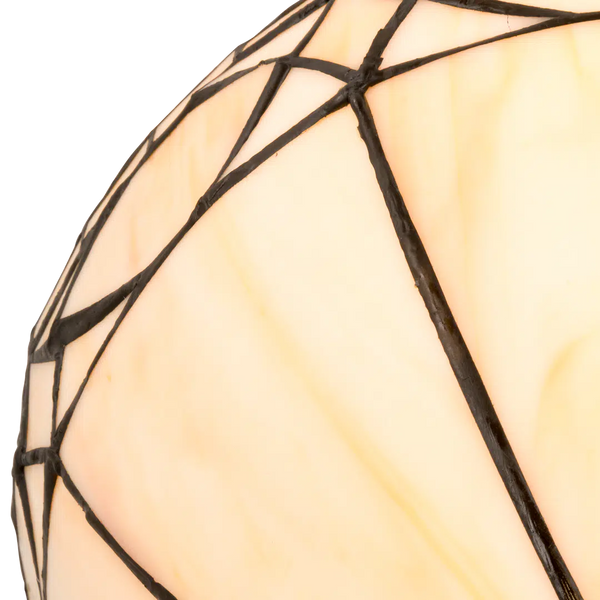 Detail Tiffany wandlamp art deco rustig van glas in lood in crème- en wittinten