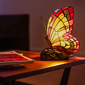 Tiffany vlinderlamp Rode Vleugelrand – Geel, Groen & Rood – H 22,5 cm (Art. 8008)