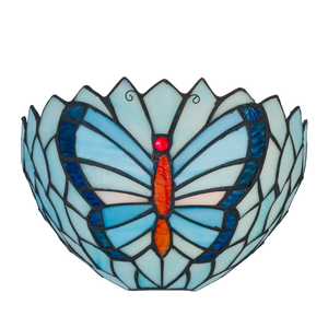 Roruvera Tiffany wandlamp vlinder van glas in lood in donker,- en lichtblauwtinten, brandend